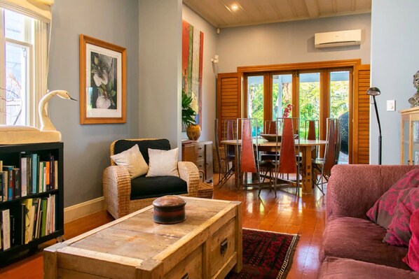 تلفزيون، برامج وأفلام نتفليكس، خدمات بث