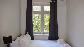 Apartment (1 Bedroom) | 1 bedroom, bed sheets