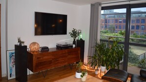 Living room - Spacious Homely Flat Next to Cool Ancoats Area (Manchester)