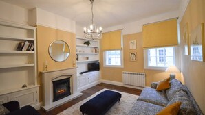 Living room - Elegant Period Apartment in The Heart of Bath (Bath)
