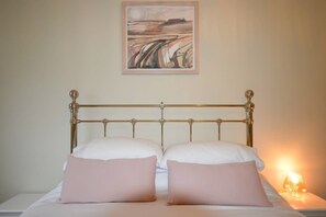 1 bedroom, iron/ironing board, free WiFi, bed sheets - Elegant Period Apartment in The Heart of Bath (Bath)