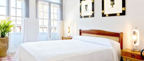 Apartment (3 Bedrooms) | 3 bedrooms, iron/ironing board, free WiFi, bed sheets