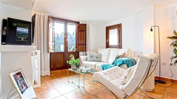 Apartment (2 Bedrooms) | Living area