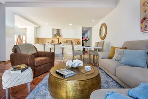 公寓, 4 間臥室 | 客廳 | 32 吋平面電視連有線電視頻道、電視