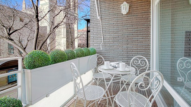 Unclassified image, 1 of 21, button - Bright 2 Bd Apart in Front of Retiro Park. Retiro II (Madrid)