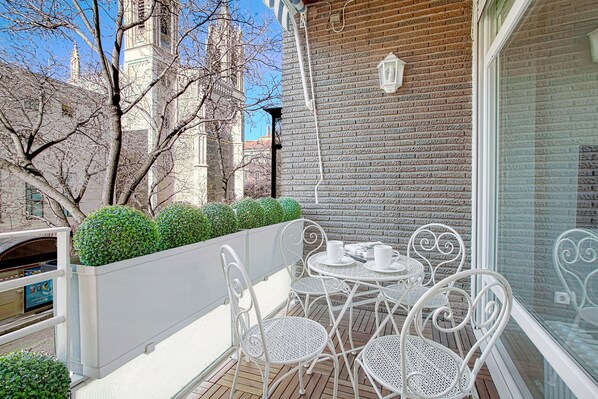 Apartment, 2 Bedrooms | Terrace/patio