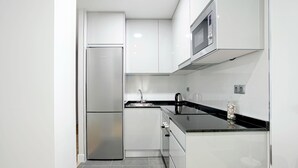 Unclassified image, 3 of 21, button - Bright 2 Bd Apart in Front of Retiro Park. Retiro II (Madrid)