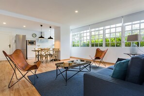 Apartment (1 Bedroom) | Living area