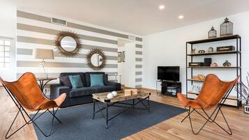 Apartment (1 Bedroom) | Interior