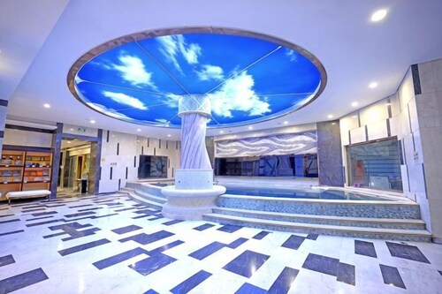 Montriche International Hotel