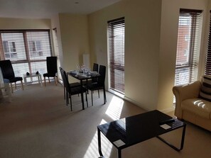 Interior detail - Come Stay at Kennet Island (Reading)