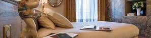 3 habitaciones, tabla de planchar con plancha, cuna de viaje y wifi 
