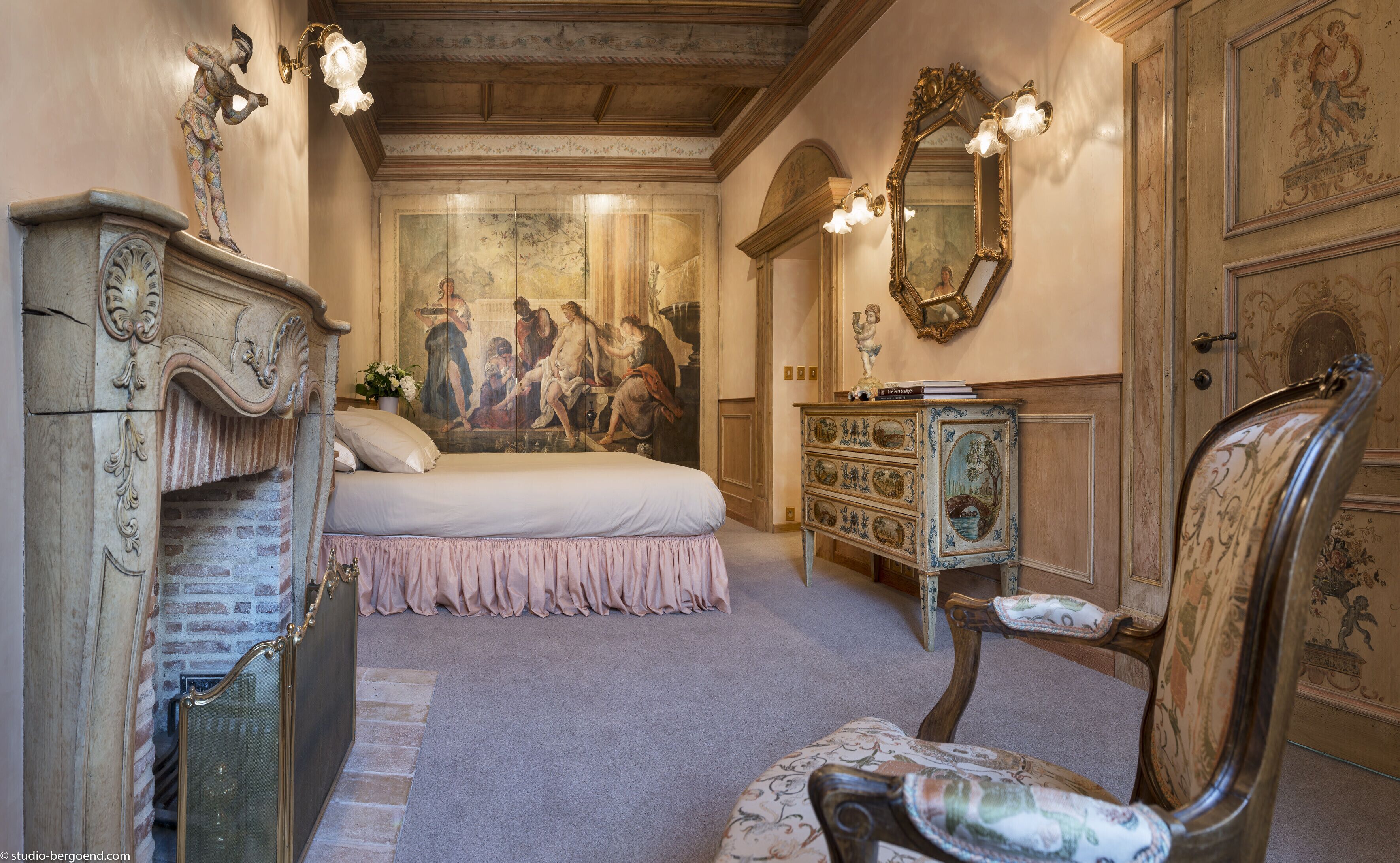 3 bedrooms, iron/ironing board, travel crib, WiFi