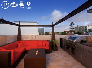 Terrace/patio - Gorgeous 2BR Penthouse with Skyline View (Fortitude Valley)