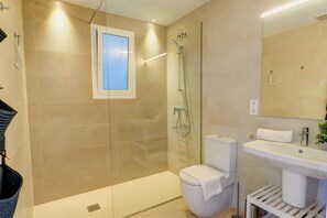 Hair dryer, towels - Sebastian Patio by Hello Homes Sitges (Sitges)