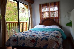 Double Room, Shared Bathroom | Select Comfort beds, free WiFi - Posada 4 Esquinas (La Uvita)