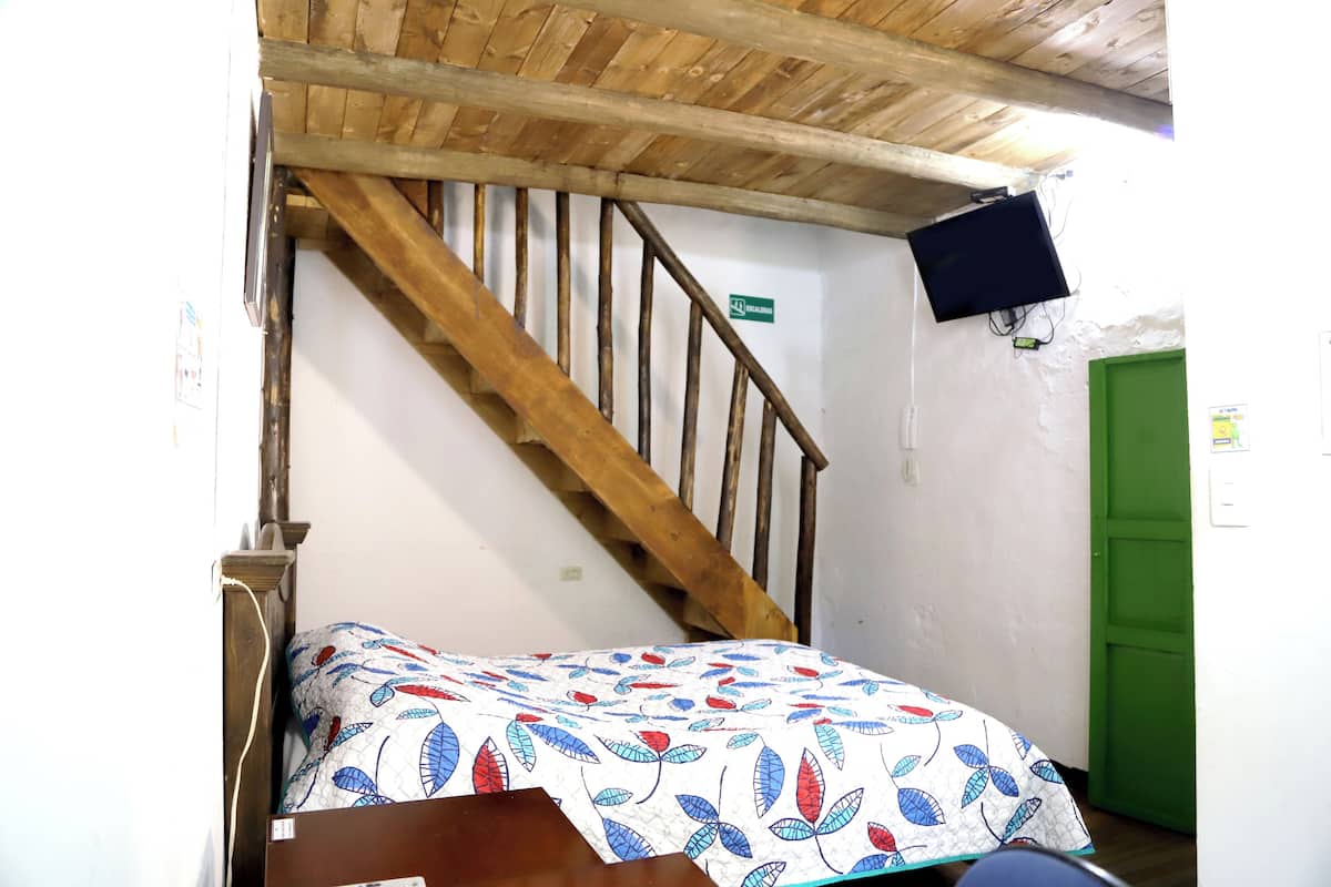 Habitación cuádruple | 1 dormitorio, colchones Select Comfort, wifi gratis