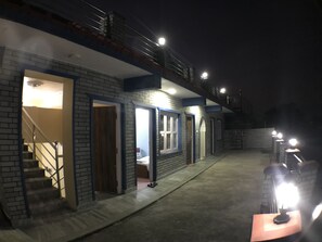 Esterni