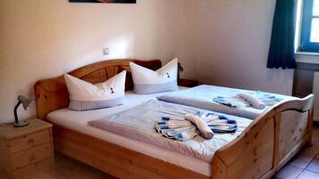 2 Schlafzimmer, Bügeleisen/Bügelbrett, Reisekinderbett, kostenloses WLAN