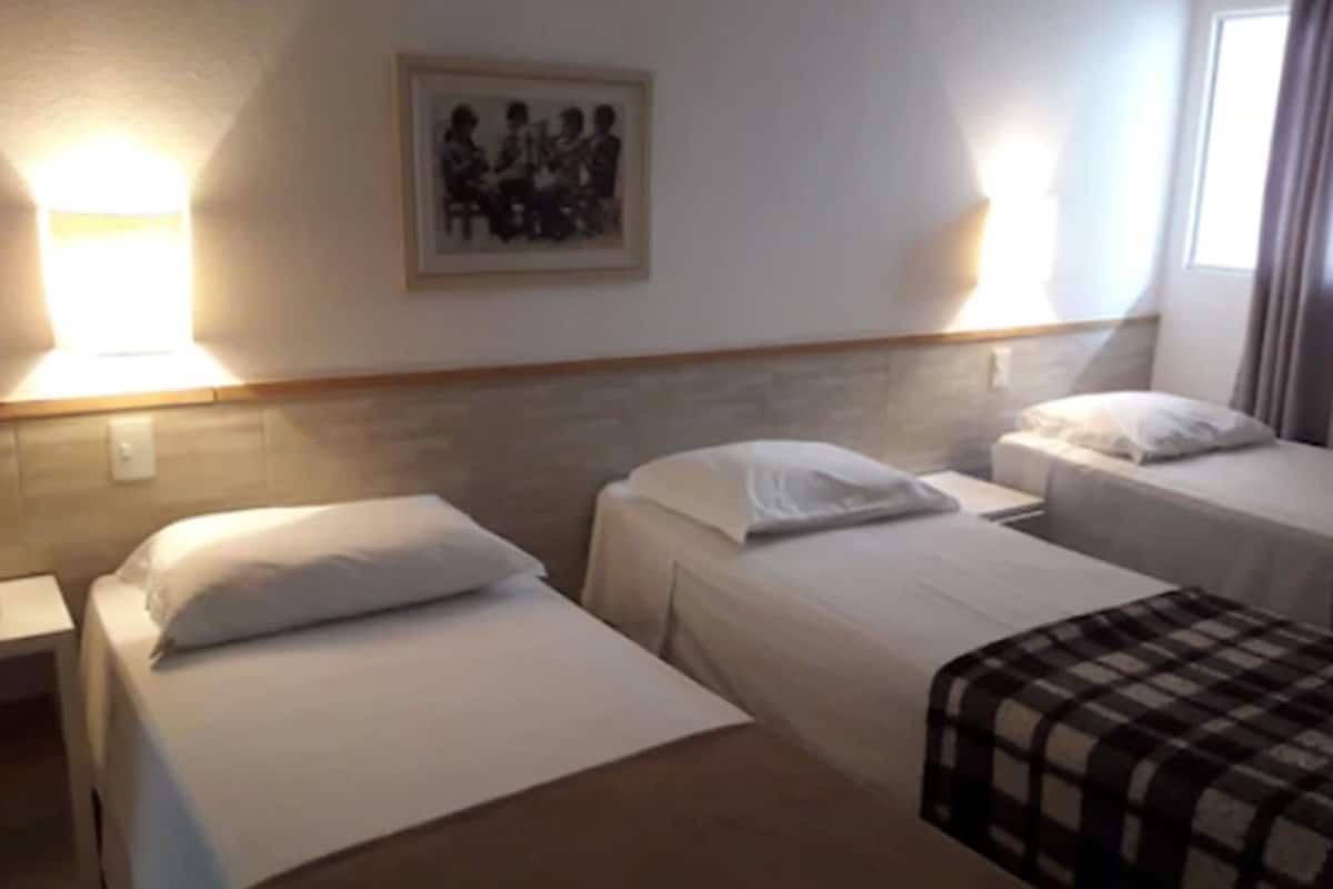 In-room safe, bed sheets