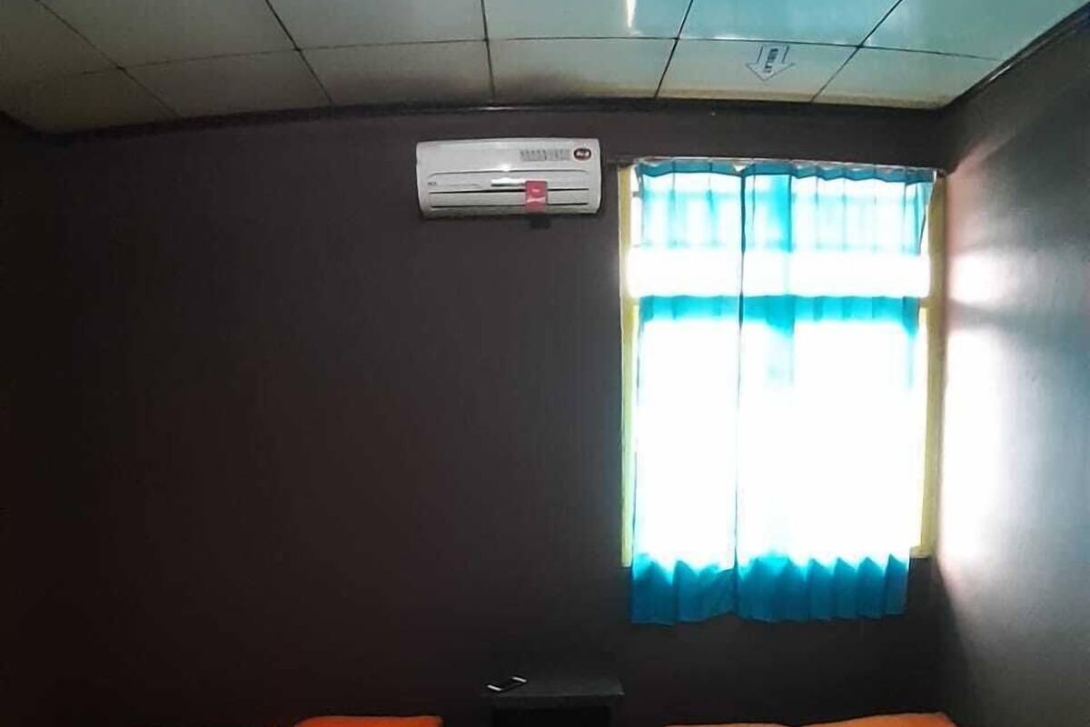 Basic Room, Private Bathroom | In-room safe, free WiFi