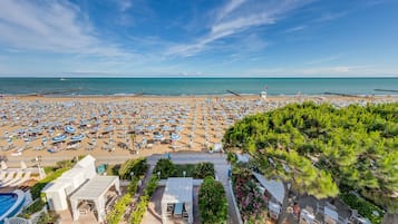 Private beach, sun loungers, beach umbrellas, beach bar
