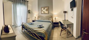 로맨틱 더블룸 (Lavanda) | 책상, 노트북 작업 공간, 무료 WiFi, 침대 시트