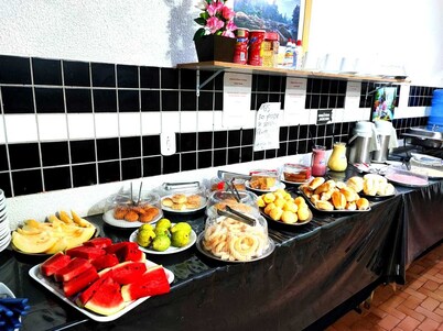 ํธํ
์๋ฐ๋ค