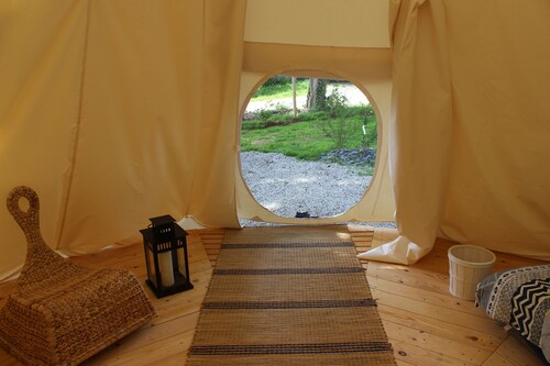 Roulotte et Tipi Insolites en Mené