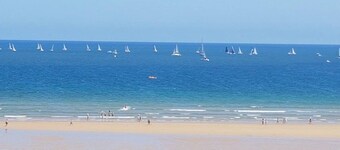 LAREDO Magnifico LUJO 1 ° LINEA DE PLAYA 2 GARAJES