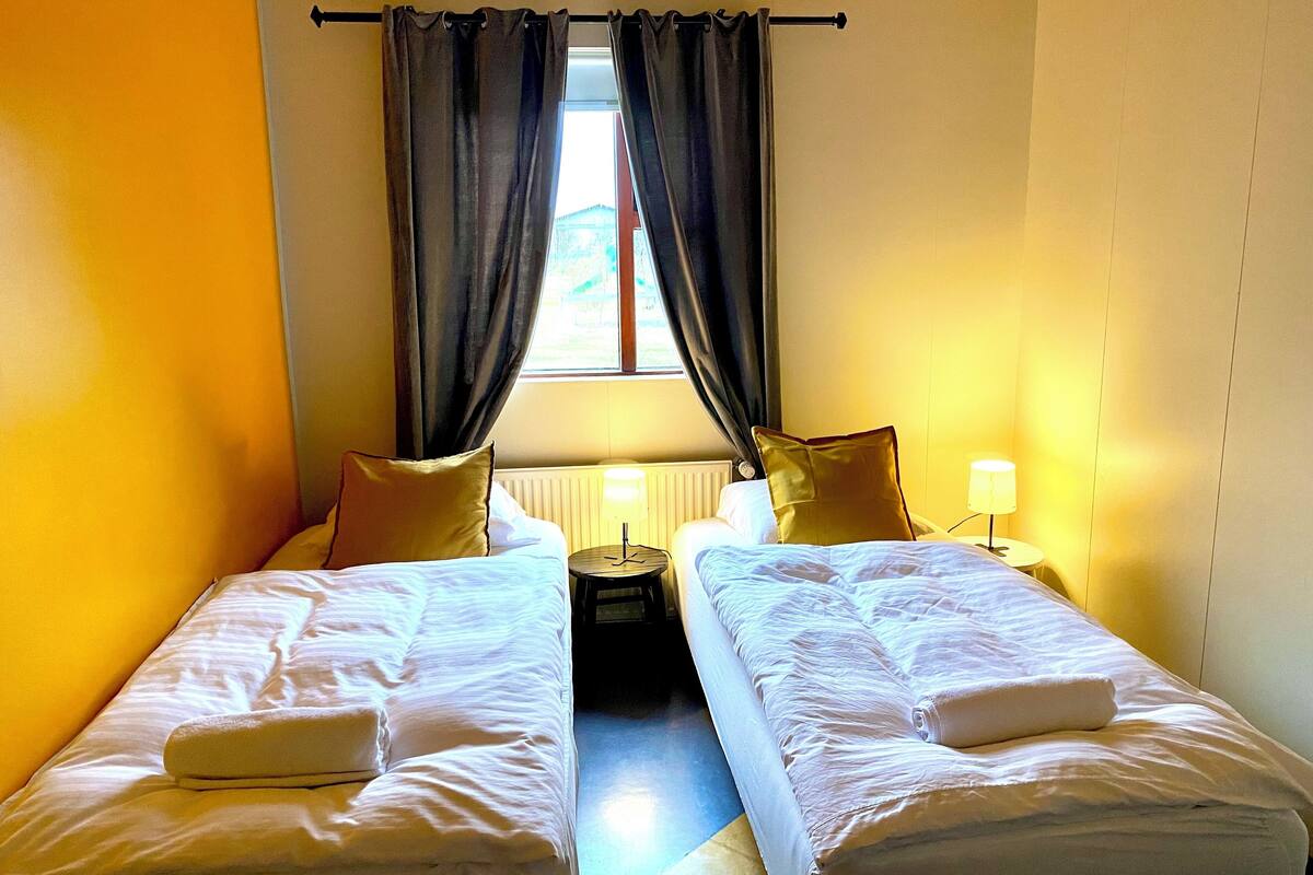 Kamar Double atau Twin Ekonomi | Wi-Fi gratis dan seprai linen