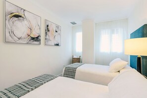 Apartamento (4 Bedrooms) | 4 dormitorios, sistema de insonorización, tabla de planchar con plancha