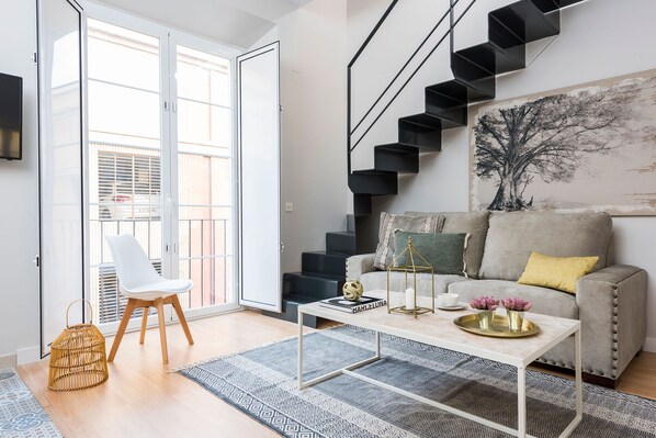 Apartment, 1 Bedroom | Living room - Genteel Home Trinidad Grund F (Málaga)