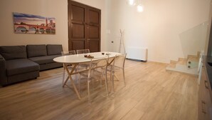 Comfort-huoneisto, 1 makuuhuone | Ruokailu omassa huoneessa
