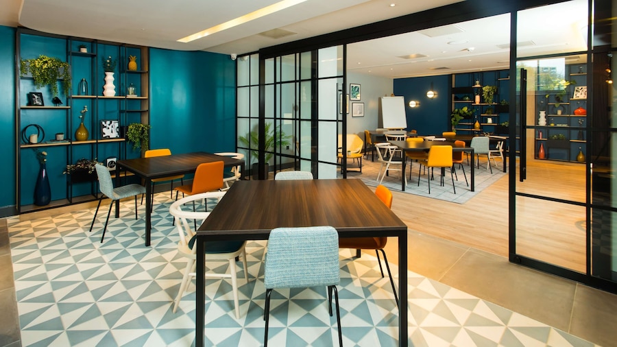 Hampton by Hilton London Park Royal