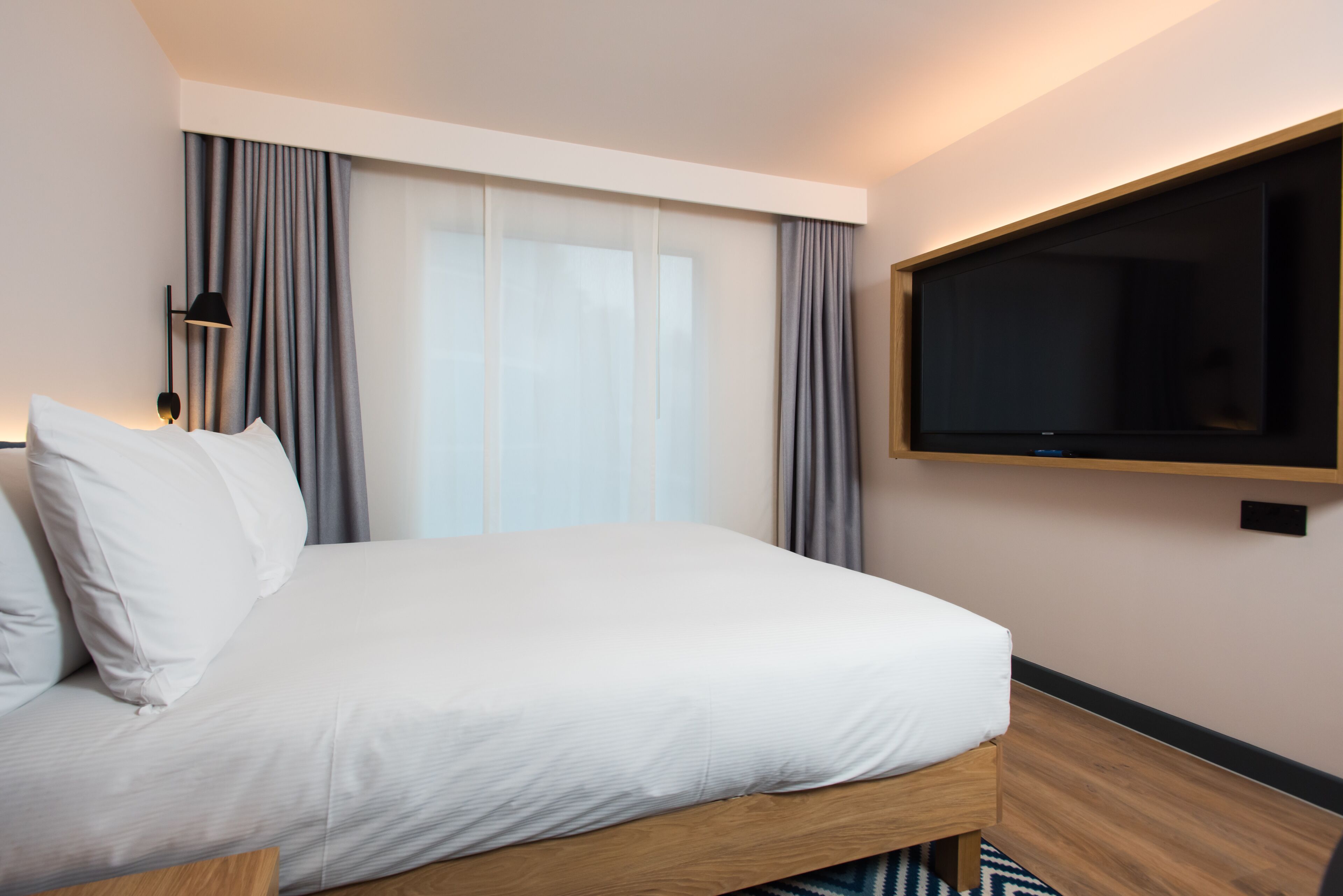 Photo - Hampton by Hilton London Park Royal