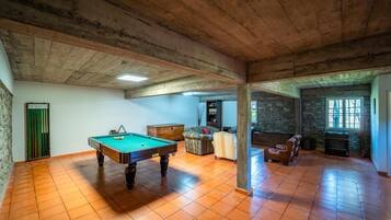 Billards