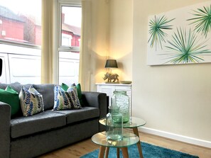 House, 3 Bedrooms | Living area - Relax in Wavertree Liverpool (Liverpool)