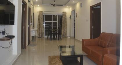 Three Bedroom Serviced Apartment With Fully Equipped Kitchen - Cloud9Homes