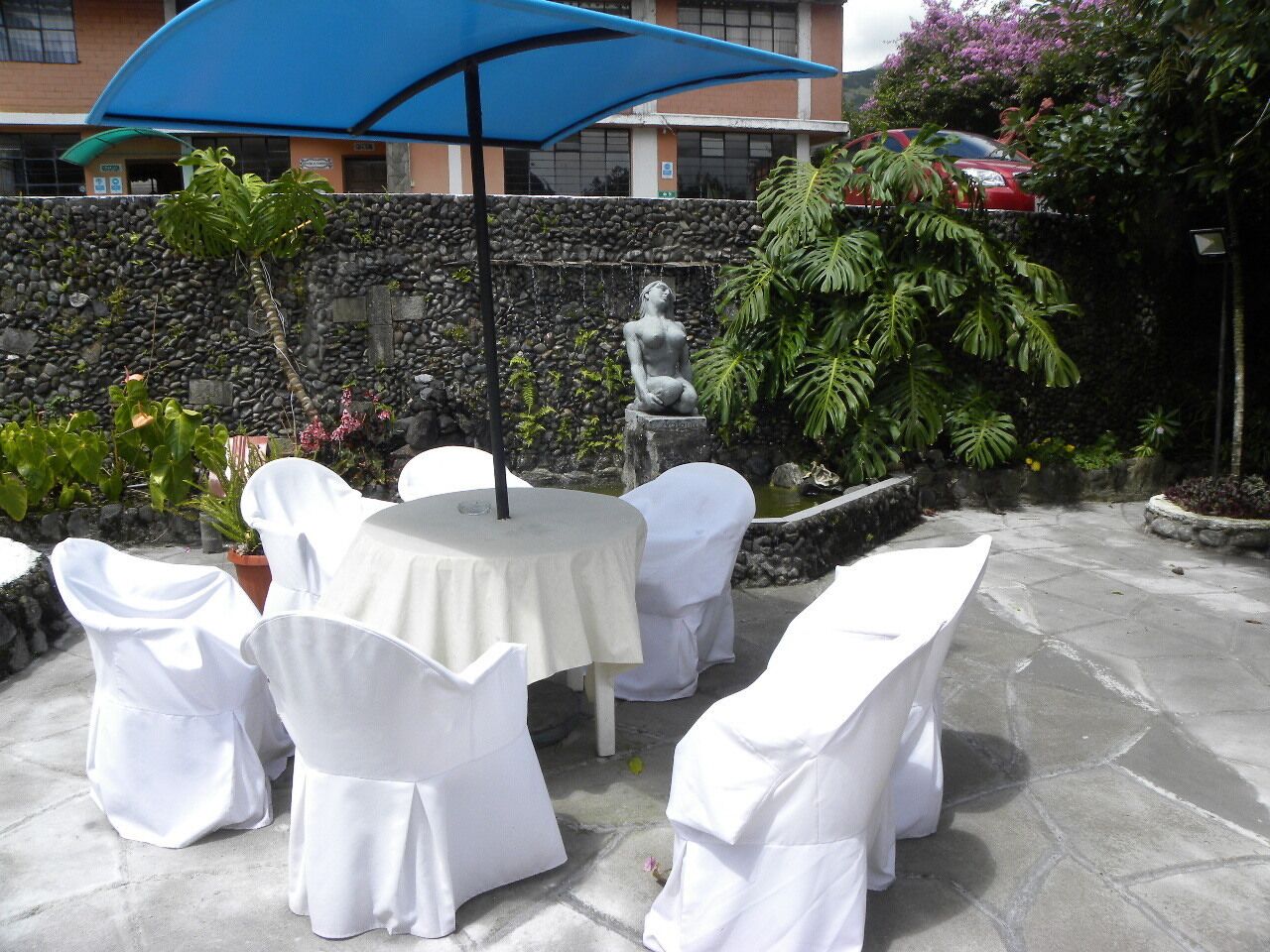 outdoor banquet area