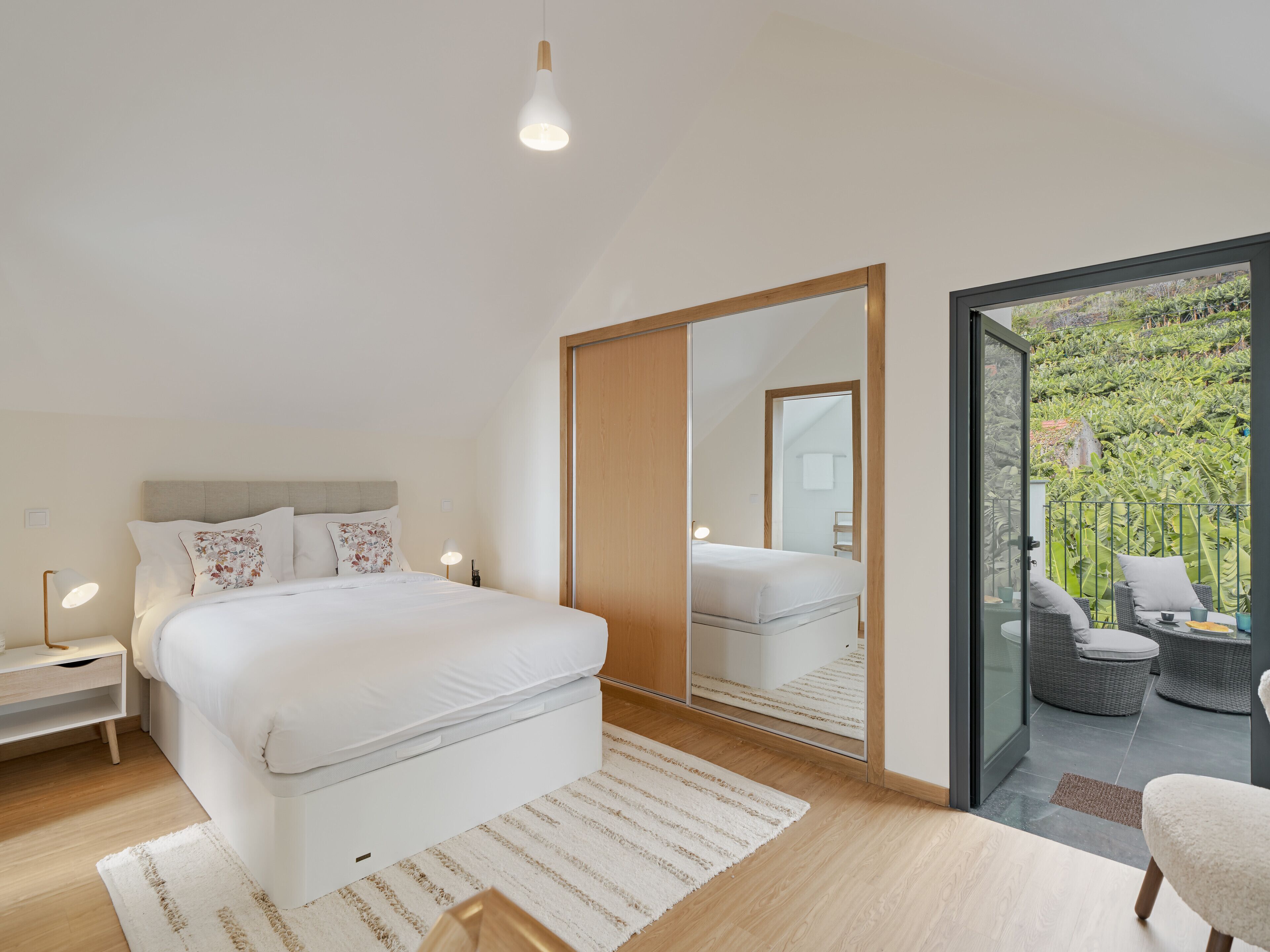 1 slaapkamer, een strijkplank/strijkijzer, wifi, beddengoed