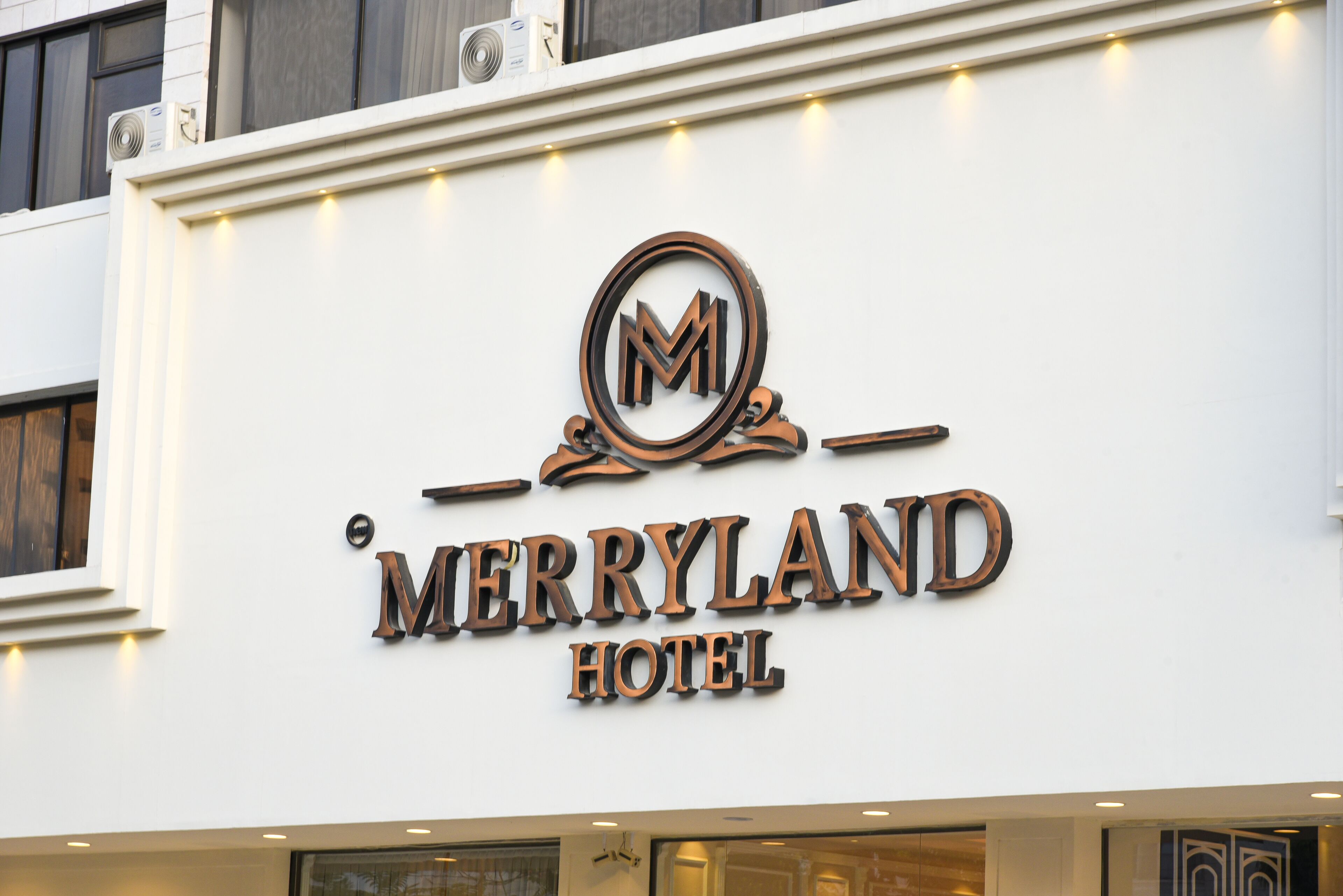 Photo - New MerryLand Hotel