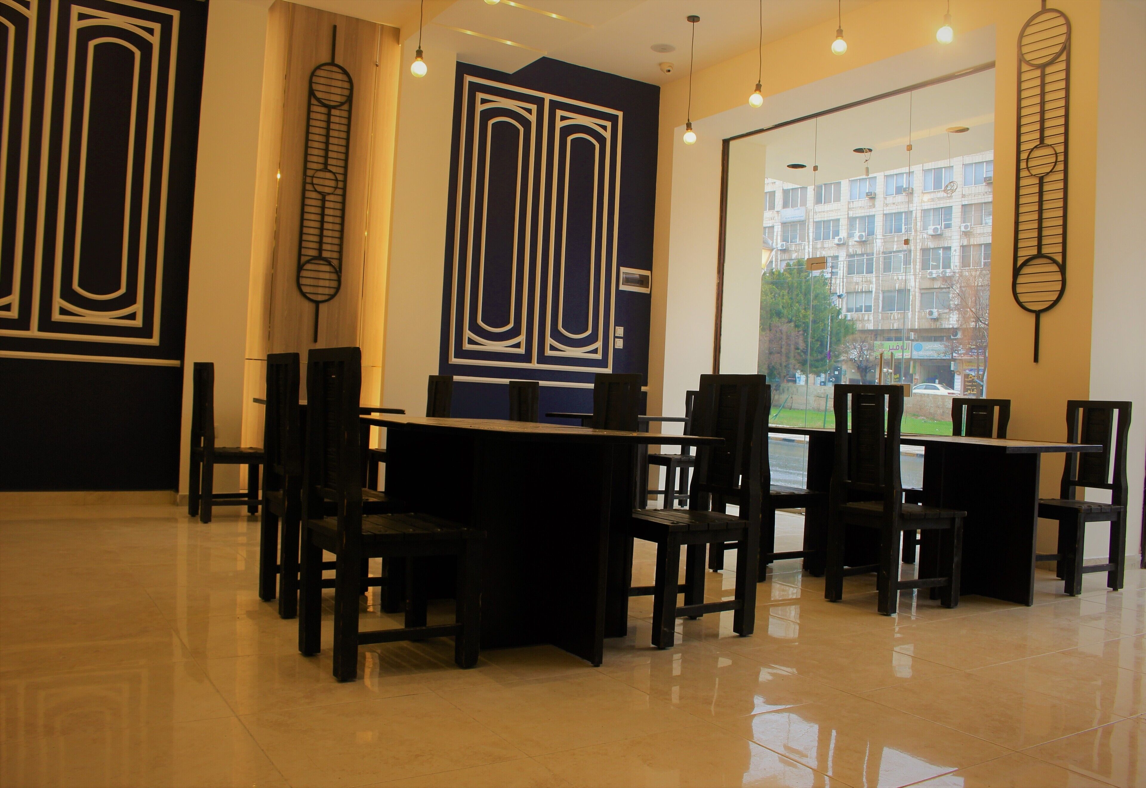 daily continental breakfast (jod 7 per person)