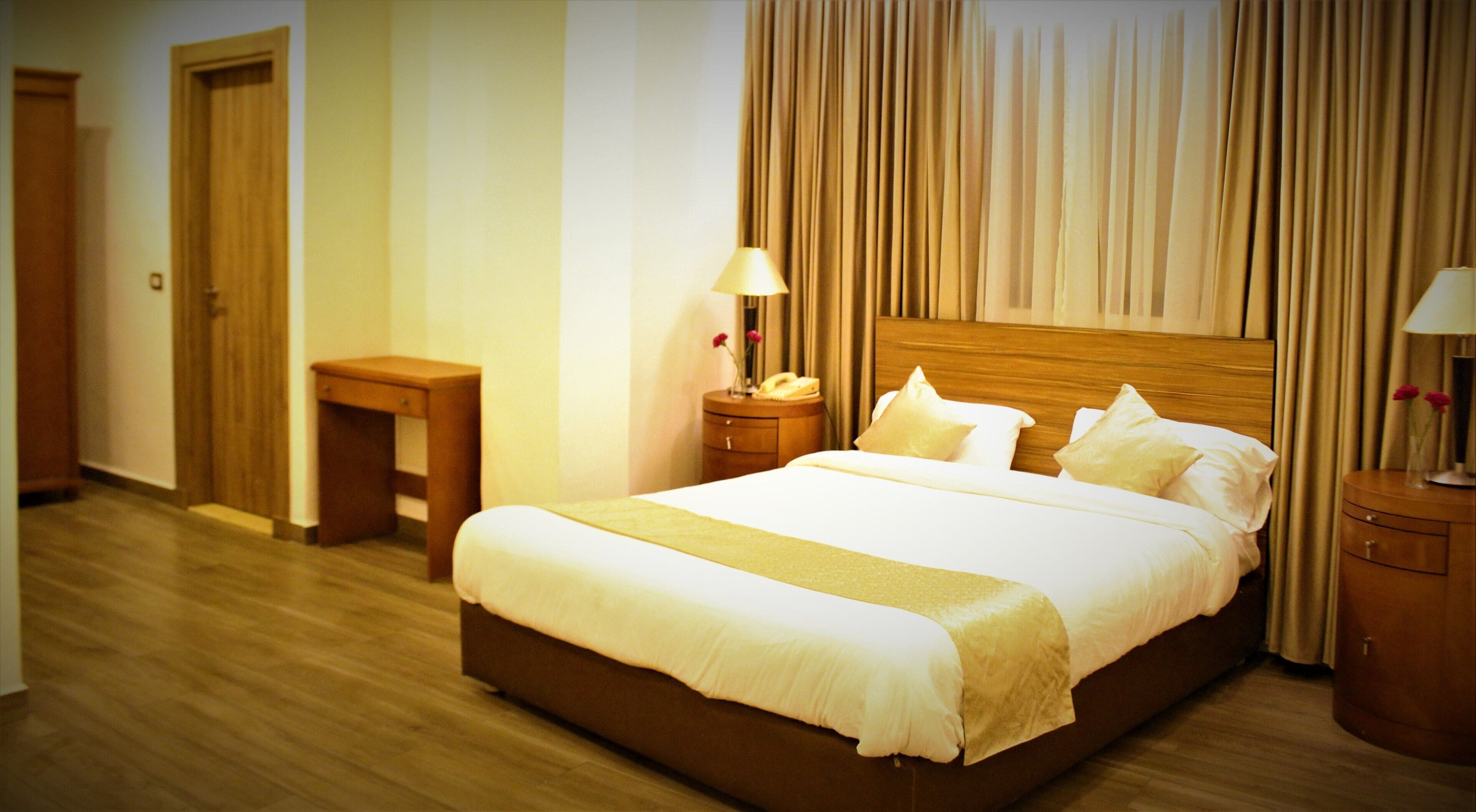 executive room | 1 bedroom, minibar, blackout curtains, soundproofing