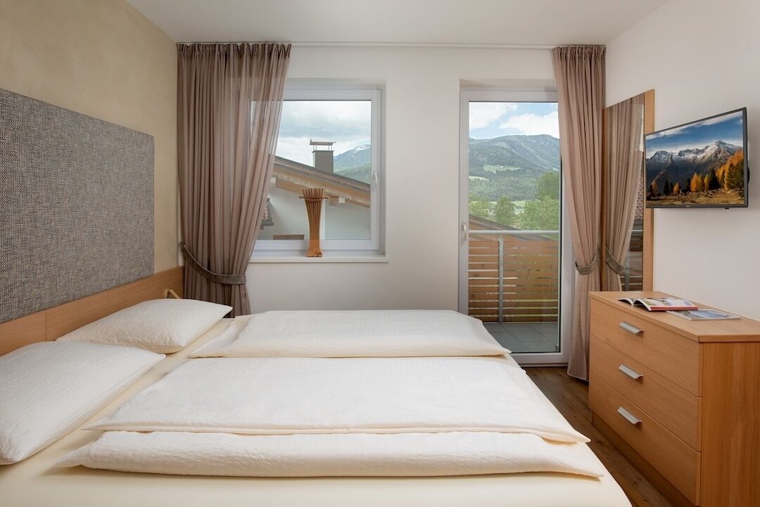 2 Schlafzimmer, Zimmersafe, Bügeleisen/Bügelbrett, WLAN