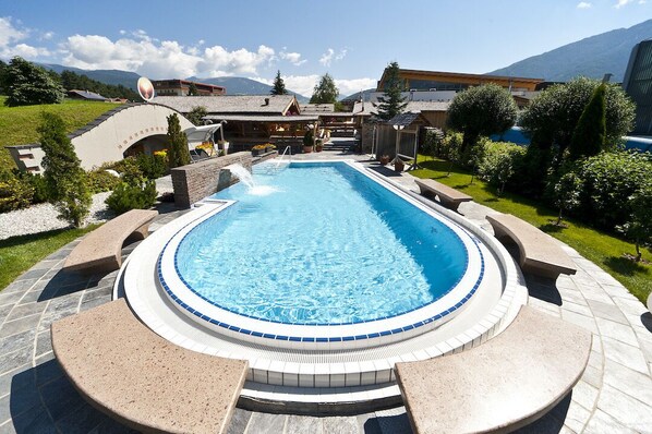 Indoor pool, outdoor pool