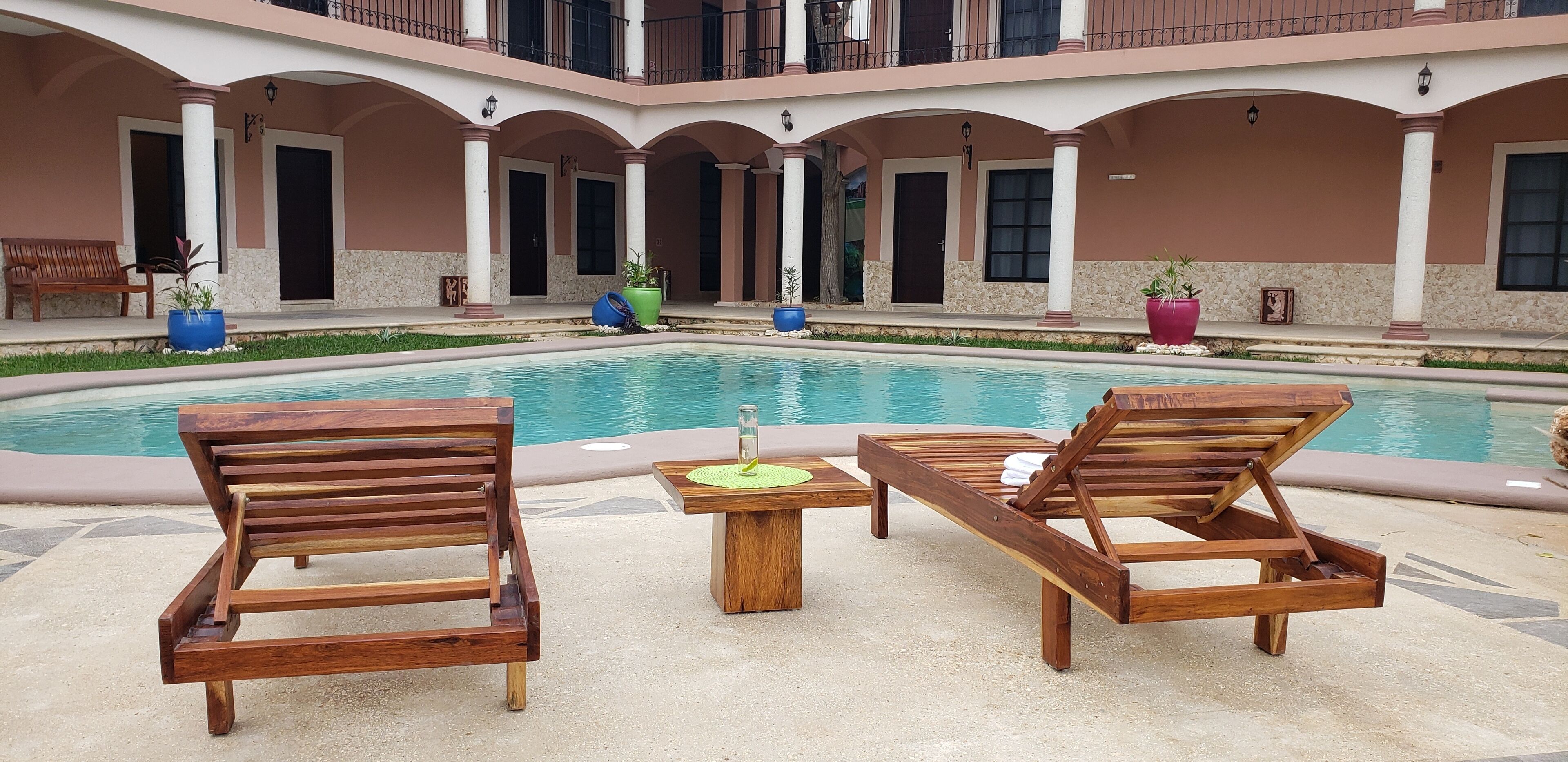 Kolam renang outdoor