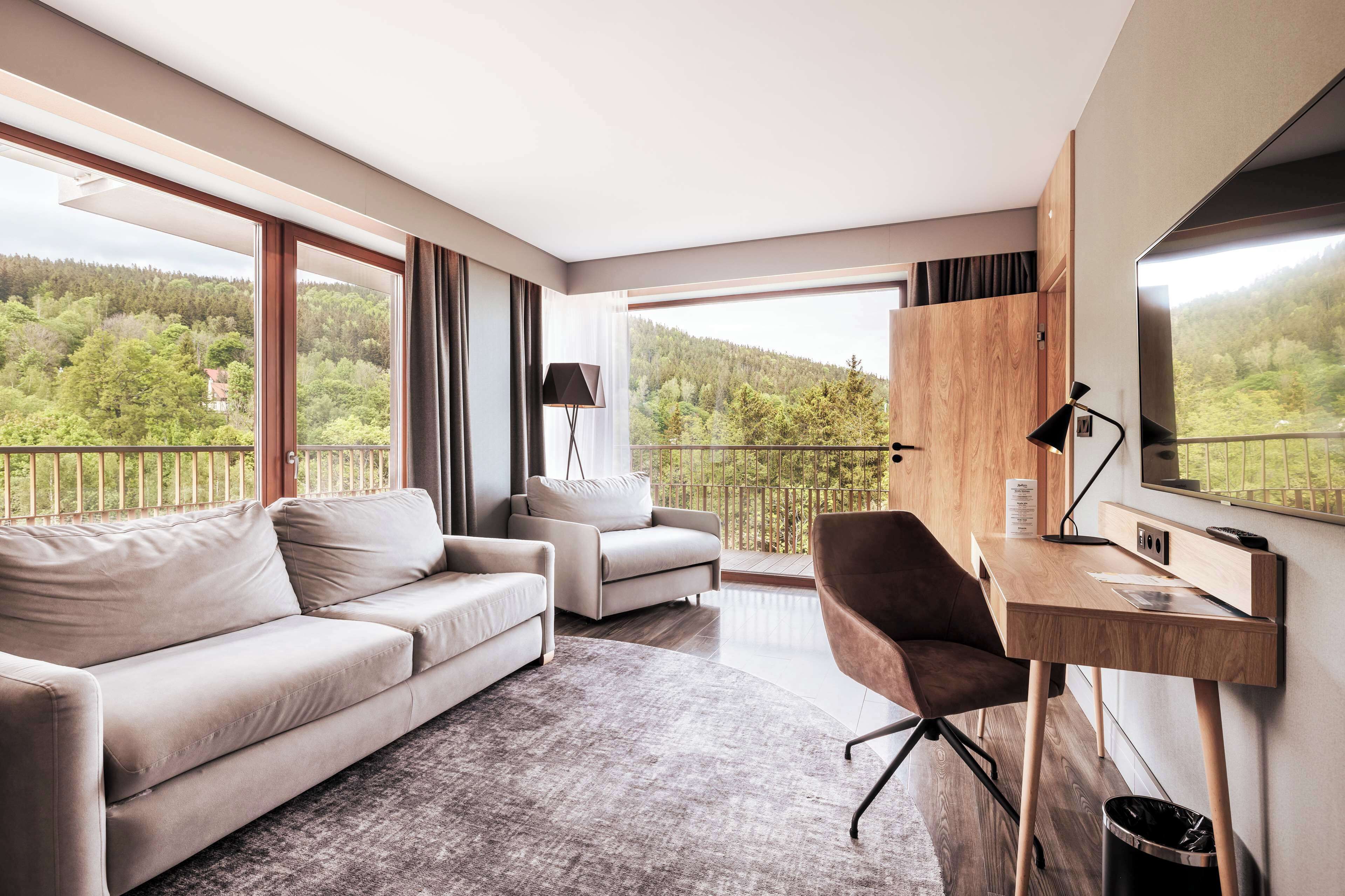 premium suite, terrace (whirlpool) | 1 bedroom, hypo-allergenic bedding, minibar, in-room safe