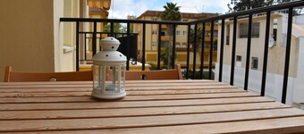 Malandar Charming apartment near beach and center.