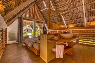 Design Bungalow, 1 King Bed, Pool View (Tippie) | 1 bedroom, in-room safe, free WiFi, bed sheets